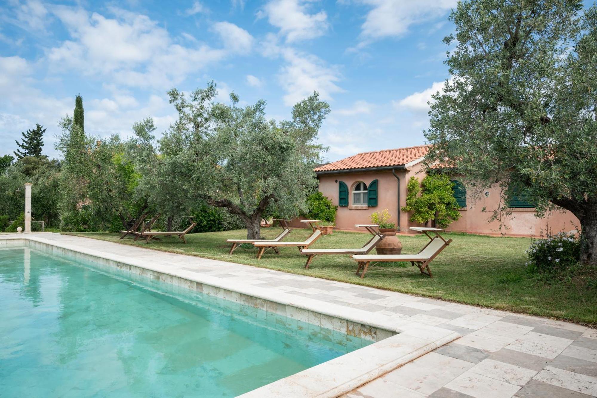 Agriturismo Tra Gli Ulivi, Chiappini Winery Болгери Екстериор снимка